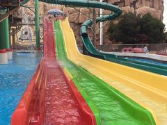 -佘山地铁站-停车场