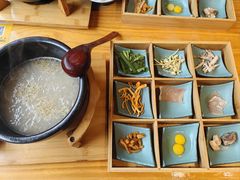 -勺子米线·云南传统小吃市集(四方街店)