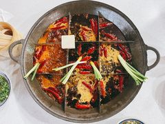 -正贰捌经重庆老火锅(建设路店)