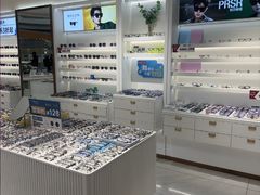 -J-Optical佳视明眼镜·蔡司视觉(青岛金茂览秀城店)
