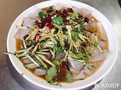 -屯老二农家铁锅炖·行业领军者(梅江店)