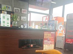 -洛克公园·篮球·足球·羽毛球(莘庄店)