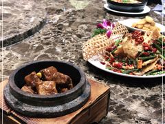 -河畔春天时尚餐厅