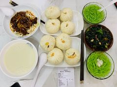 -李与白包子铺(桐梓林店)