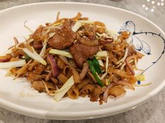 干炒牛河-朱记乳鸽王·非遗石岐乳鸽·全鸽宴(大兴旗舰店)