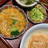 打卡网红蟹粉店
