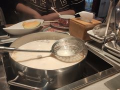 -尚尚仙·酸汤猪手·猪肚鸡火锅(华联万柳购物中心店)