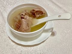 雪梨海底椰炖龙骨汤-荣粤酒家·融合粤菜