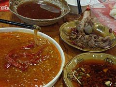 -李双猪·小龙虾·烧烤·羊肉煲(乐山店)