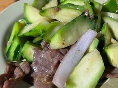 絲瓜炒牛肉-美食店(华贵路店)