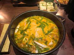 -银米·云南传统过桥米线(双廊黑金冠店)