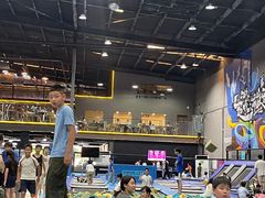 -超时空蹦床团建·VR潮玩运动娱乐·生日派对游乐园(金桥店)