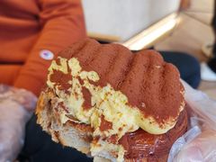 -天井·丑面包搭咖啡