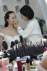 -红馆妆造(中央大街店)