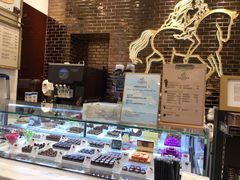 面包甜点陈列柜-GODIVA(恒隆广场店)