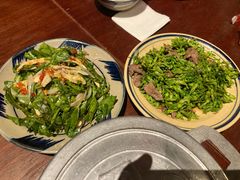 -Cuc Gach Quan Restaurant