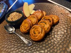 鸭肝酱伴葱油饼-杭州西子湖四季酒店·金沙厅