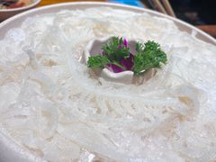 -老牌坊云南鱼豆花火锅(爱建店)