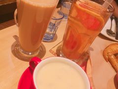 尊赏丝滑奶茶（热）-必胜客(WOW中心城店)