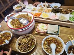 -鸿通城购物中心