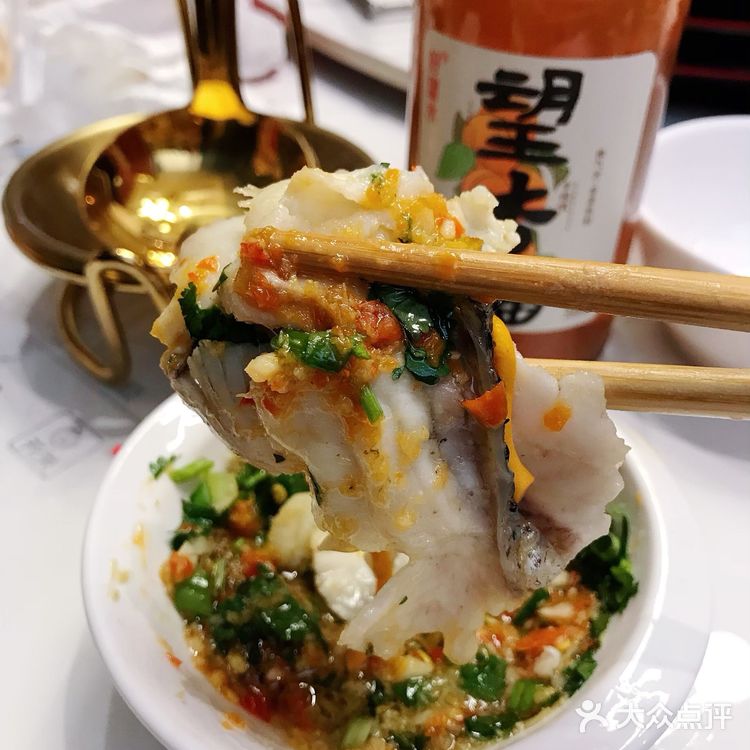 哈尔滨好吃的斑鱼火锅🐟晶莹剔透薄如蝉翼
