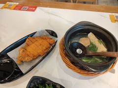 -馋三尺蟹粉小笼(人民广场店)