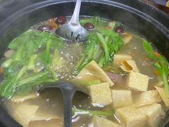 -陆记牛庄·碳锅龙虾烧烤(爱上花园店)