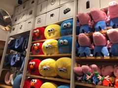 -名创优品(广东东莞东城万达2店)