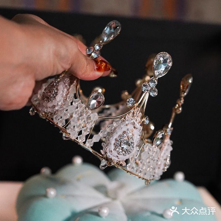 终于拔草V甜，布鲁斯女王戴冠很不错！