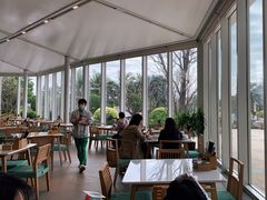 靠窗位-味餐厅·海鲜·火锅·自助餐