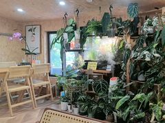 -Rabbit Cafe私房西餐甜点咖啡(栖霞路店)