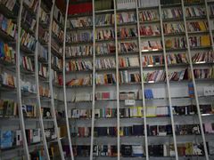 -钟书阁(松江泰晤士小镇店)