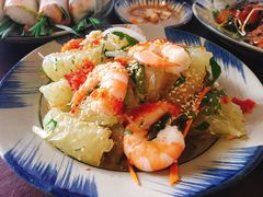 -Cuc Gach Quan Restaurant