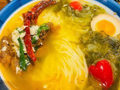成都老坛酸菜牛腩面-千金一碗·宝岛一村(韩国街店)