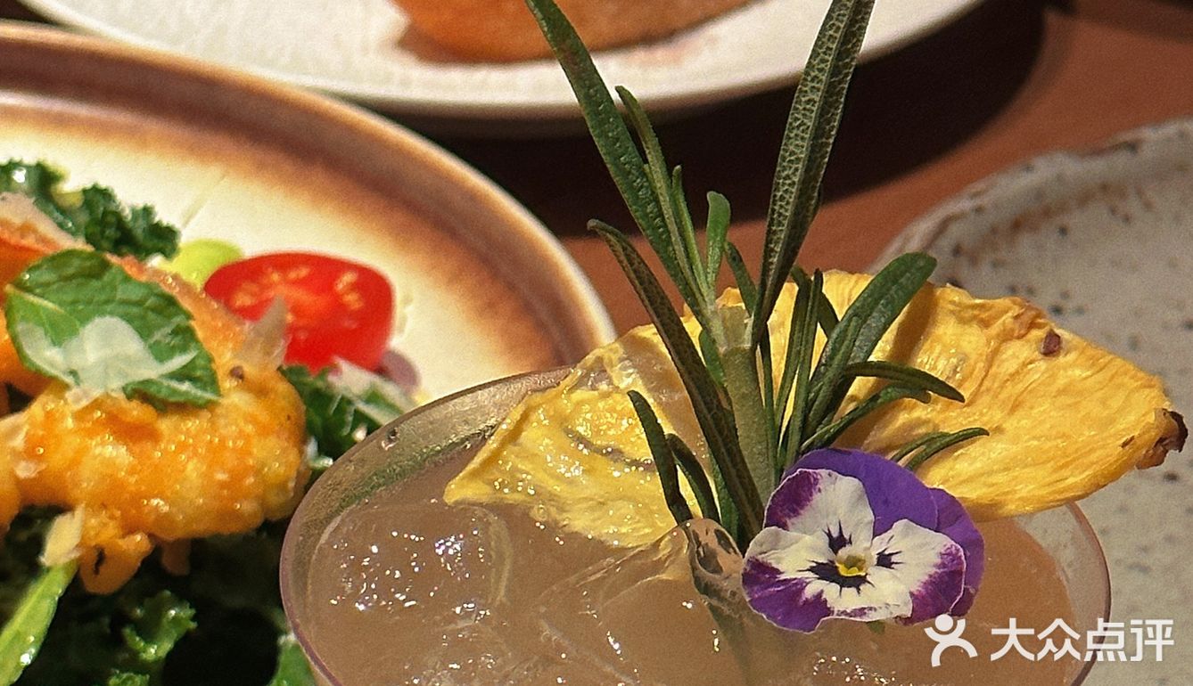 这个假期总要来体验一下林峯的餐厅吧💕