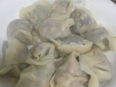 -溢香专业制作饺子云吞(莲花二村店)