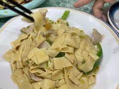 -鹤乡东北菜(崮山路店)