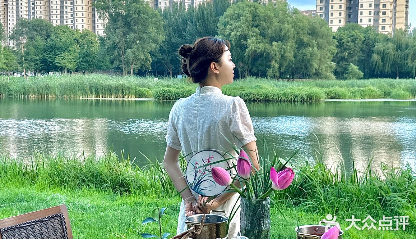 他家肉质真的好的没话说，清水锅都能涮出很香的肉味儿