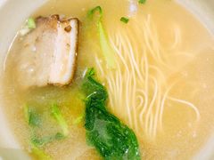 焖肉辣肉面-光明邨大酒家(淮海路店)