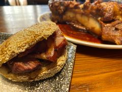 -老天桥酱肉烧饼夹肘子(天桥店)