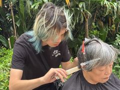 -首脑美容美发化妆美甲培训学校(龙岗校区)