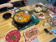 -黔二妞地摊火锅(龙华清湖店)