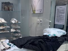 -福奈特洗衣·洗鞋·奢侈品护理(浦东南路店)