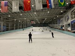 -乔波室内滑雪场