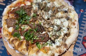 Spicy Beef and Chicken with Mushrooms