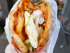 炸蛋葱油饼-小红车炸蛋葱油饼