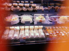 -红宝石·鲜奶小方·海派西点房(南丹店)