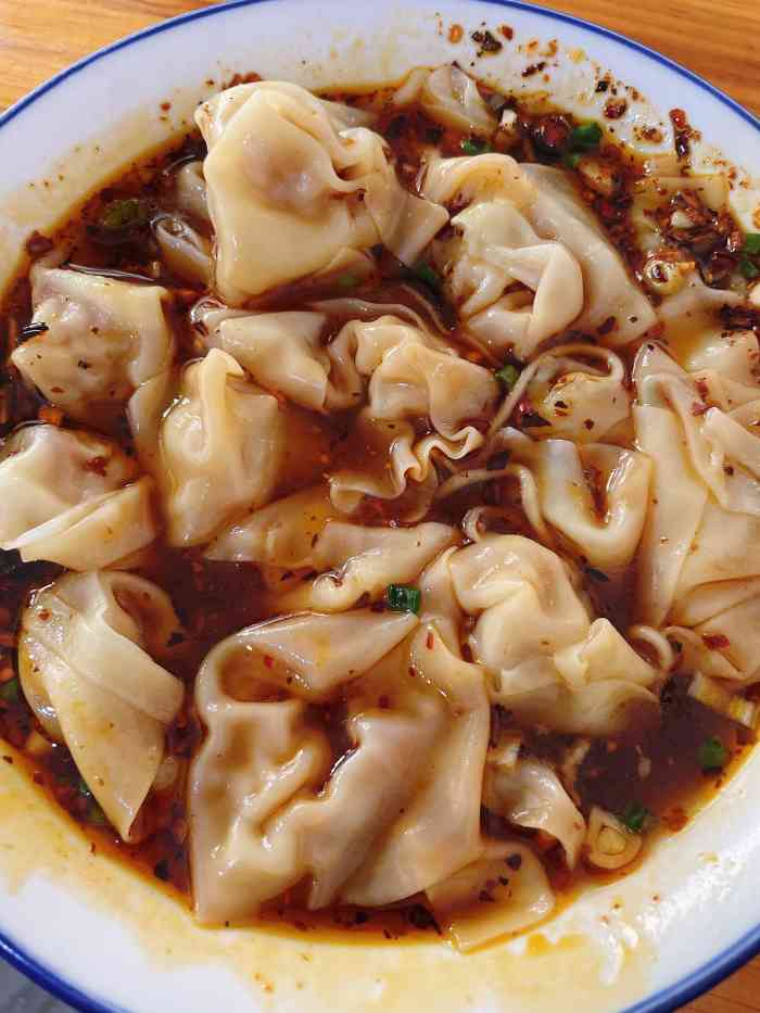 红油馄饨-"只要我能吃面食的时候,都在这家吃馄饨,还.