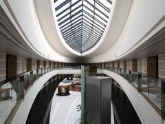 -上海滴水湖皇冠假日酒店