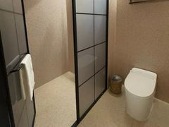 -桔子酒店(上海西藏北路地铁站店)